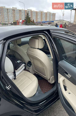 Седан Audi A4 2016 в Киеве