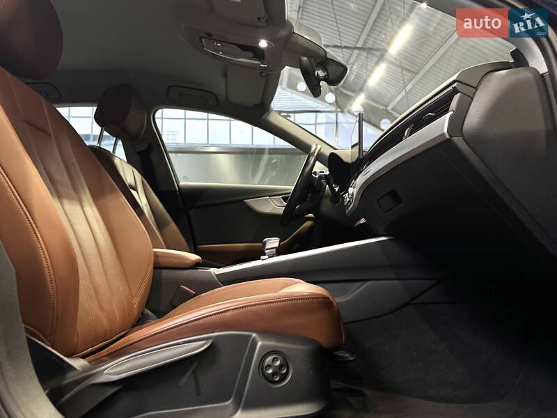 Седан Audi A4 2020 в Києві