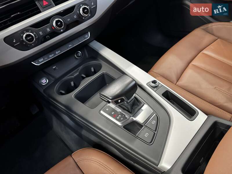 Седан Audi A4 2020 в Києві