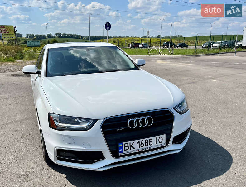 Седан Audi A4 2014 в Рівному