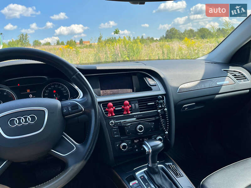 Седан Audi A4 2014 в Рівному