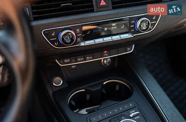 Седан Audi A4 2018 в Львове