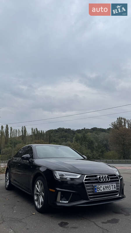 Седан Audi A4 2018 в Киеве
