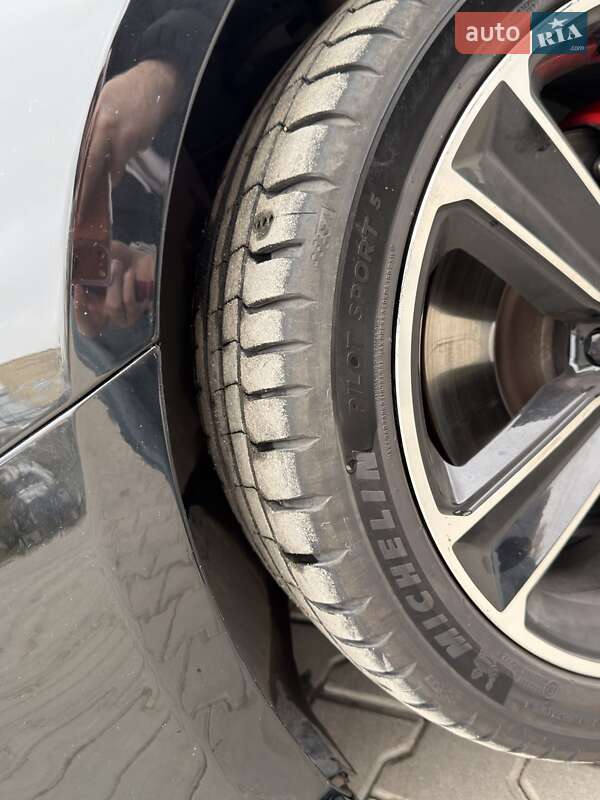 Седан Audi A4 2017 в Тернополе