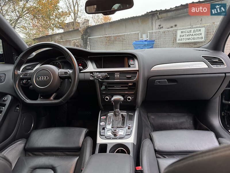 Седан Audi A4 2014 в Киеве