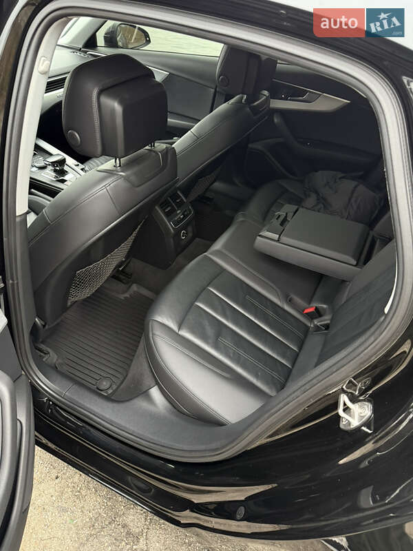 Седан Audi A4 2016 в Дніпрі