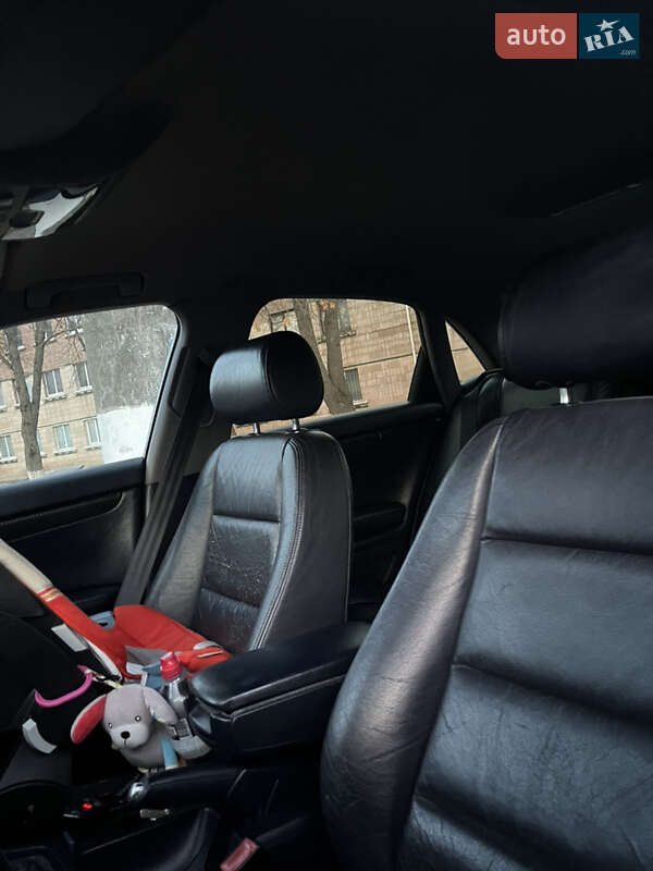 Седан Audi A4 2002 в Ромнах фото 8 Седан Audi A4 2002 в Ромнах