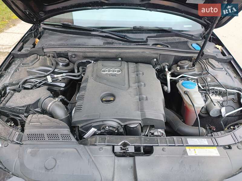Седан Audi A4 2013 в Львове