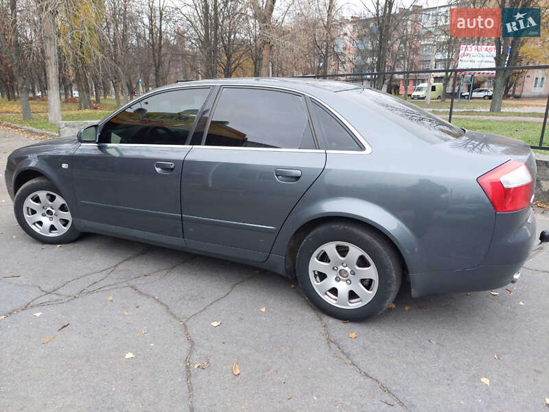 Седан Audi A4 2001 в Кременчуці
