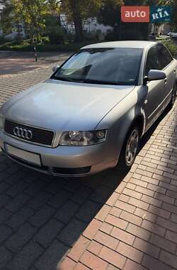 Седан Audi A4 2001 в Луцьку
