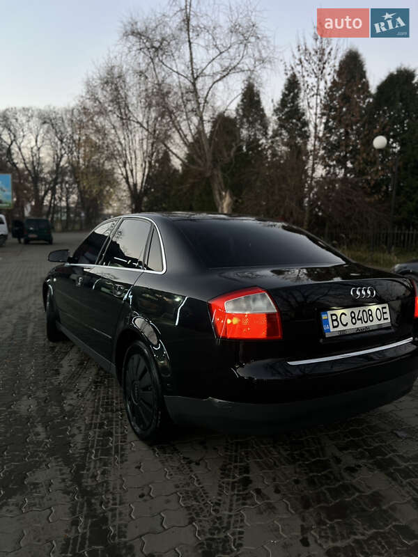 Седан Audi A4 2001 в Самборе