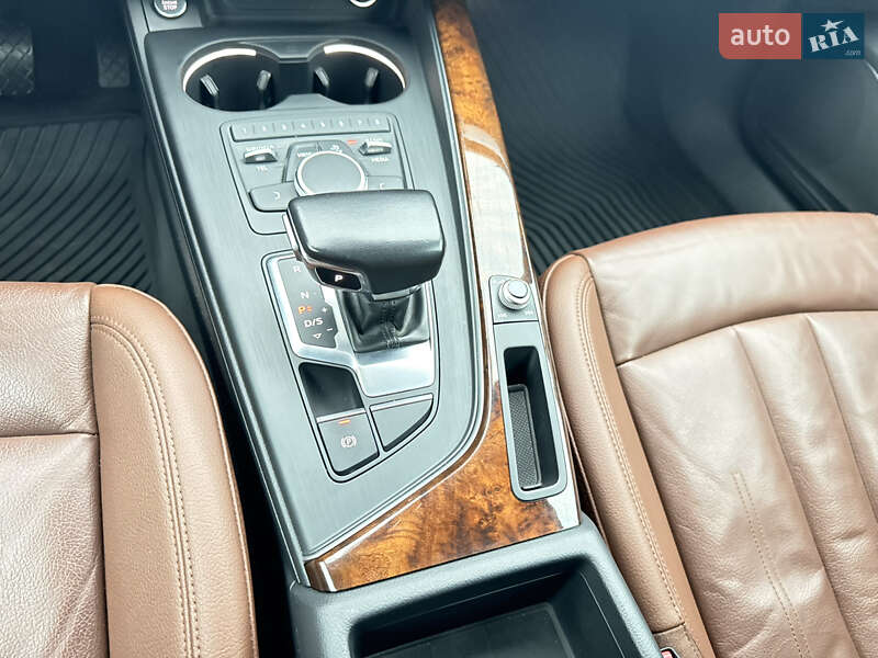 Седан Audi A4 2018 в Києві