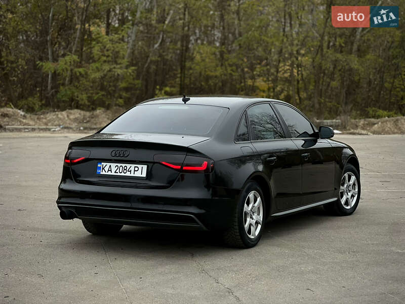 Седан Audi A4 2015 в Києві