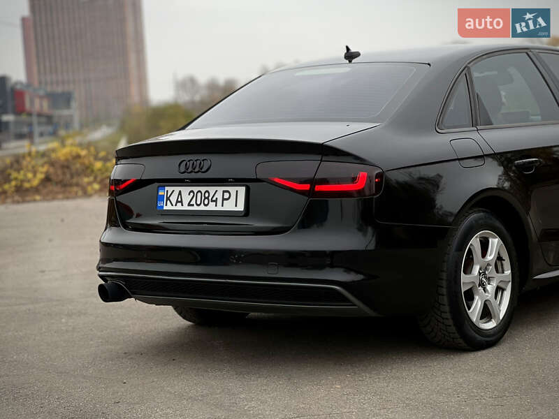 Седан Audi A4 2015 в Києві