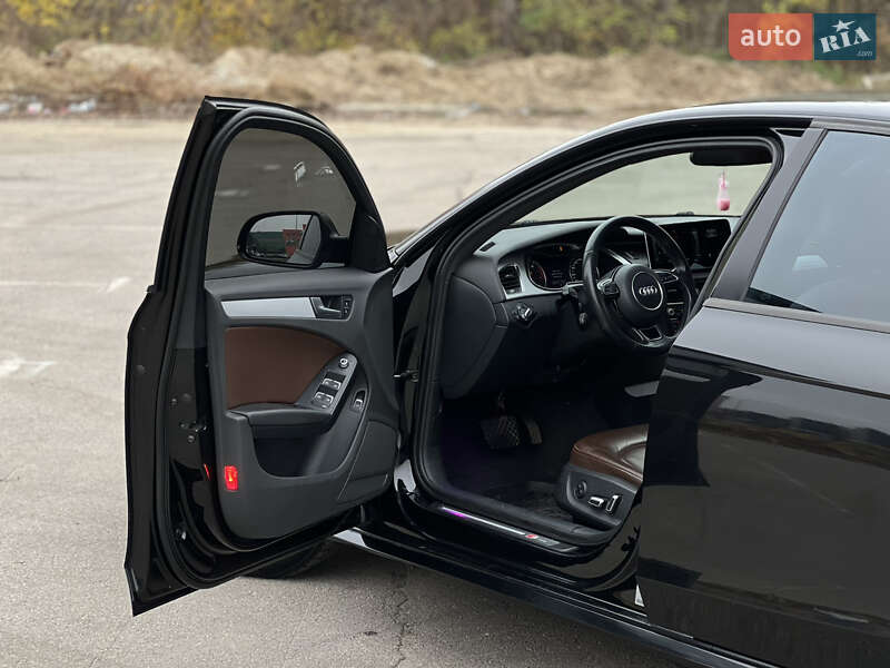 Седан Audi A4 2015 в Києві