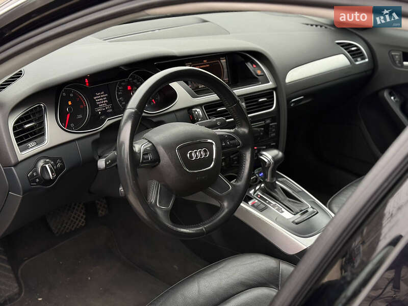 Седан Audi A4 2012 в Киеве