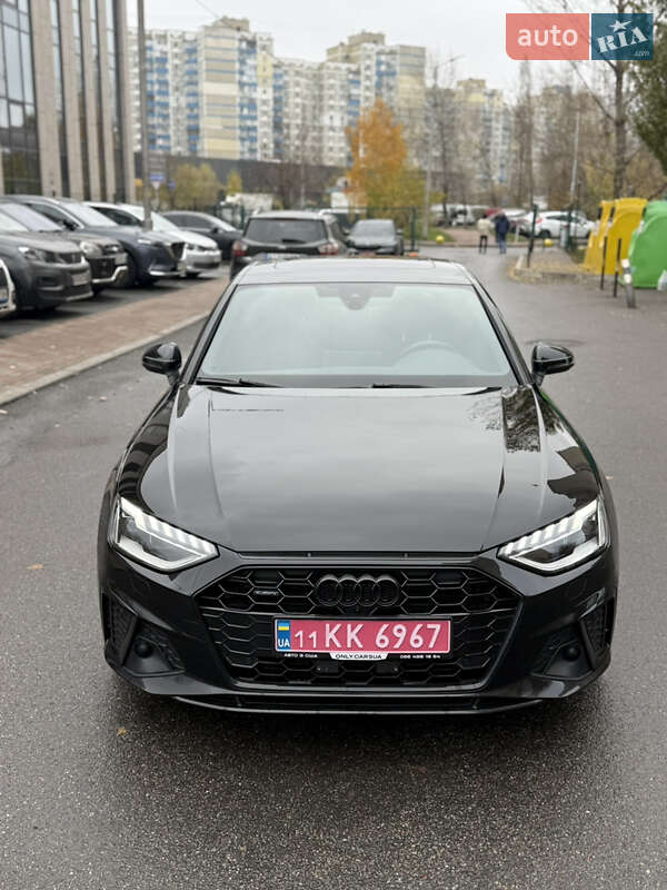 Седан Audi A4 2021 в Киеве