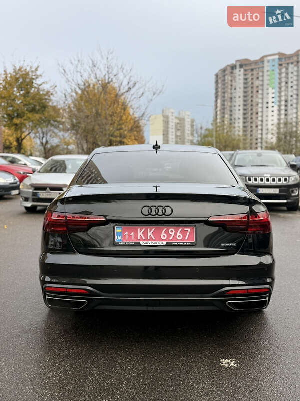 Седан Audi A4 2021 в Киеве