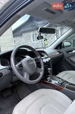 Седан Audi A4 2009 в Ровно