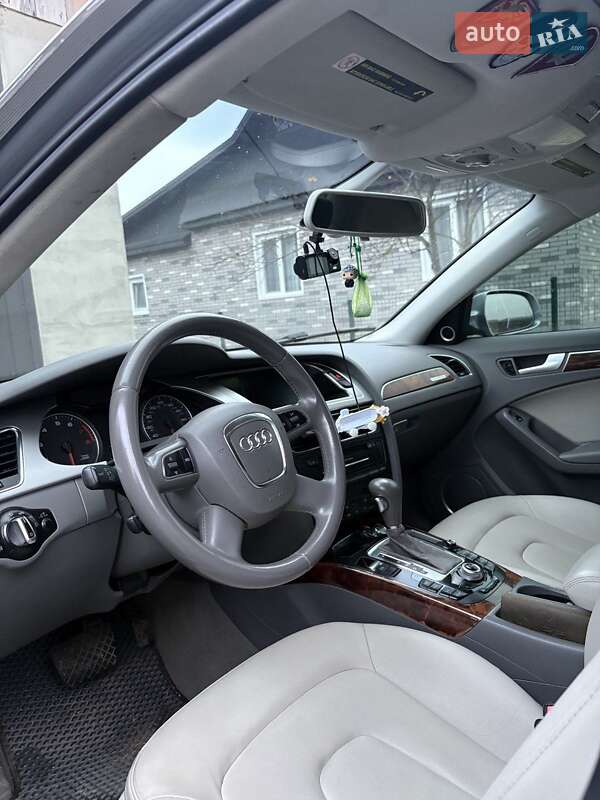 Седан Audi A4 2009 в Рівному