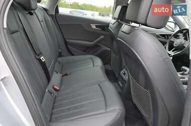 Седан Audi A4 2021 в Киеве
