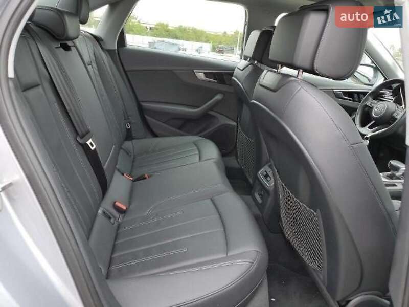 Седан Audi A4 2021 в Києві