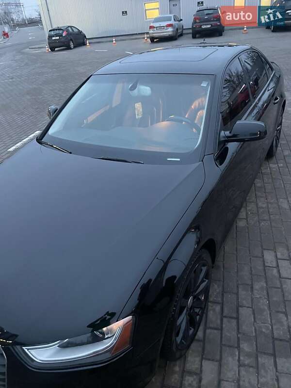 Седан Audi A4 2012 в Киеве