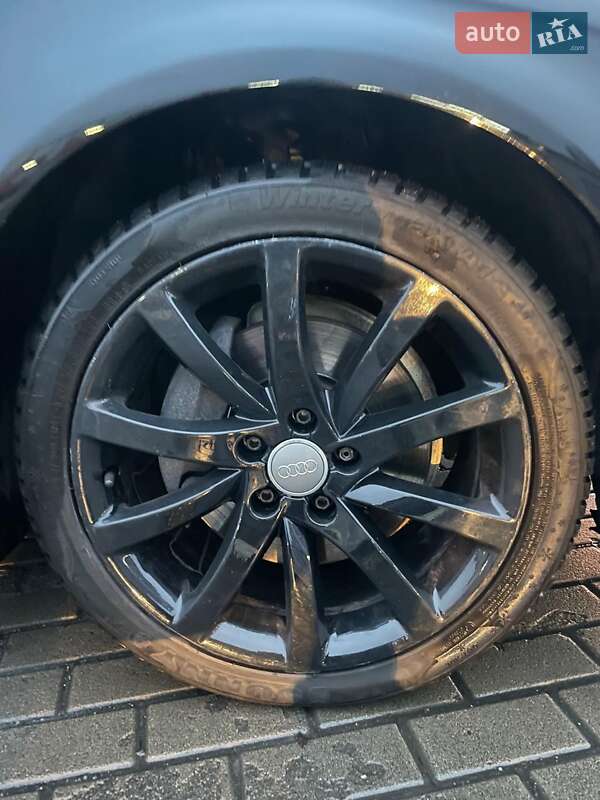 Седан Audi A4 2012 в Киеве