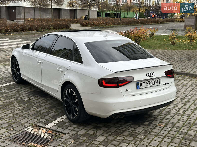 Седан Audi A4 2012 в Івано-Франківську