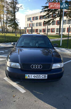 Седан Audi A4 1996 в Бородянке