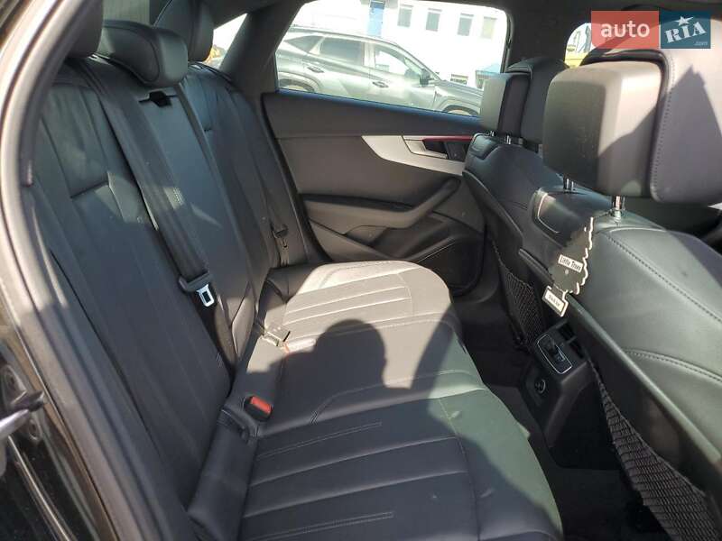 Седан Audi A4 2017 в Львове