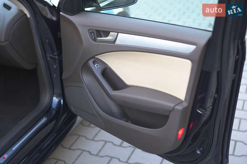 Седан Audi A4 2014 в Киеве