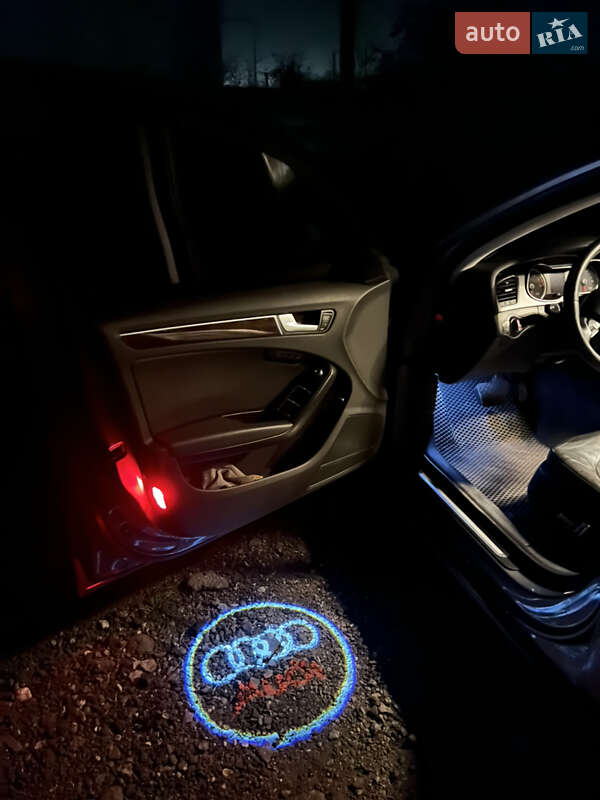 Седан Audi A4 2012 в Новомосковську