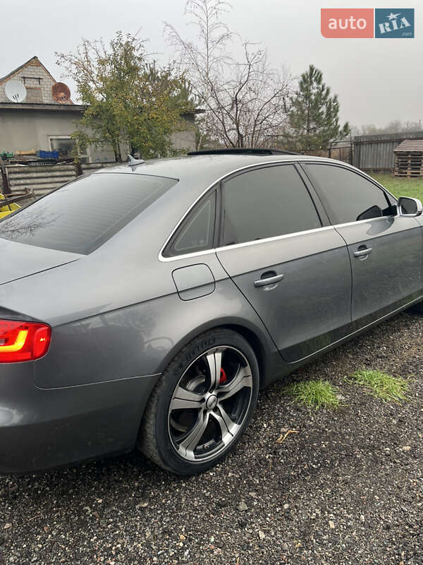 Седан Audi A4 2012 в Новомосковську