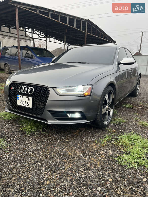 Седан Audi A4 2012 в Новомосковську