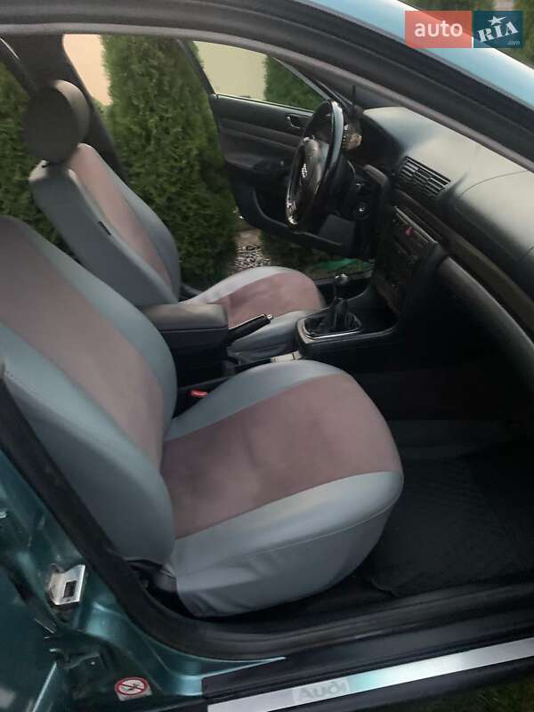 Універсал Audi A4 2001 в Любарі