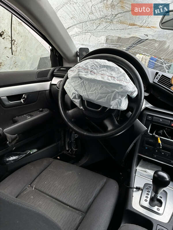 Седан Audi A4 2006 в Глухове