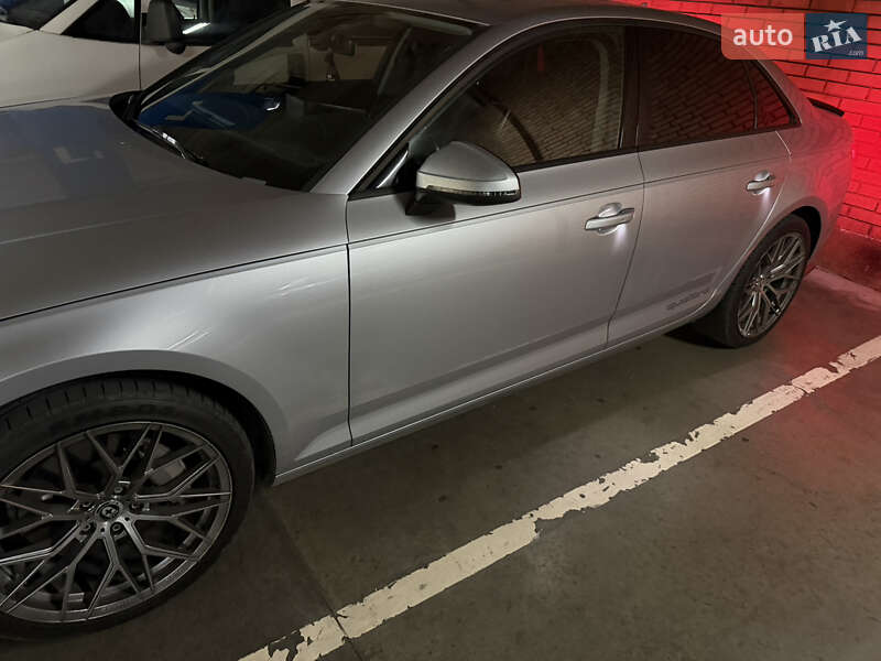 Седан Audi A4 2016 в Стрию