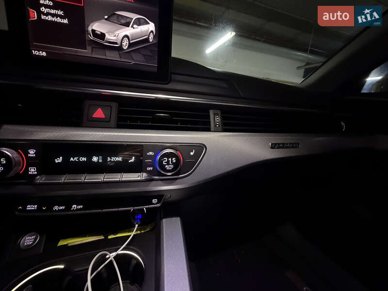 Седан Audi A4 2016 в Стрию