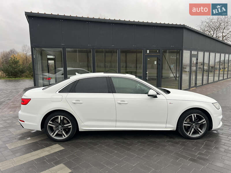 Седан Audi A4 2016 в Мостиске