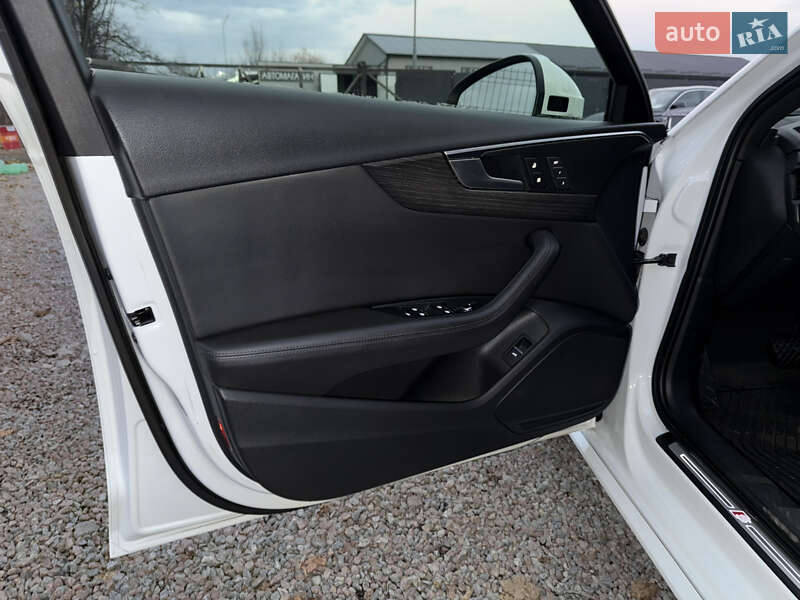 Седан Audi A4 2018 в Стрию