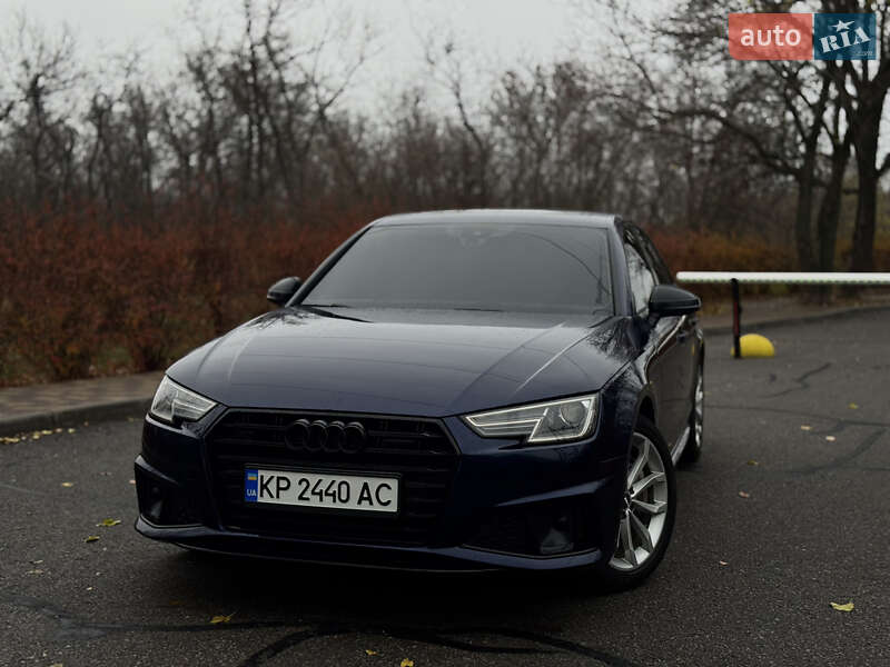 Седан Audi A4 2019 в Запорожье