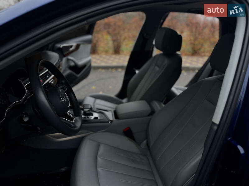Седан Audi A4 2019 в Запорожье