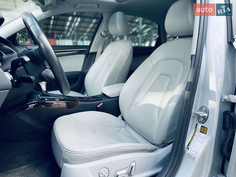 Седан Audi A4 2013 в Львове