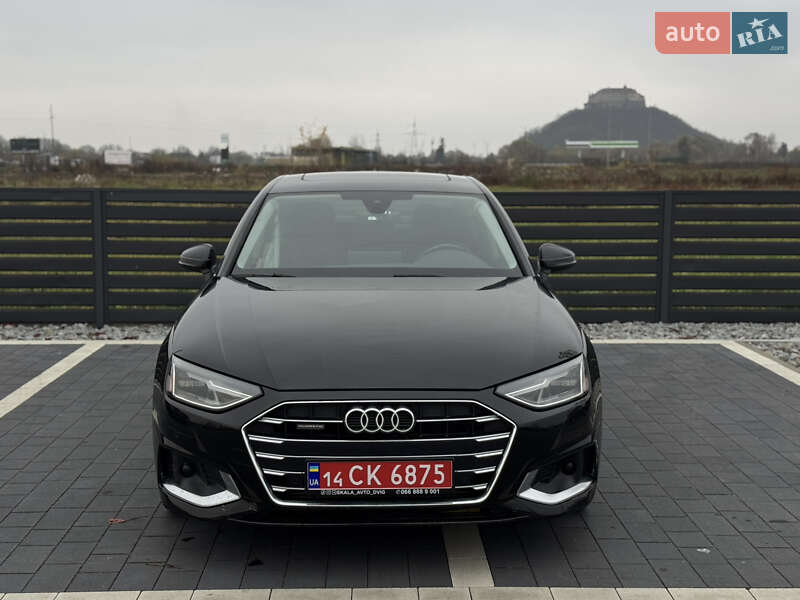Седан Audi A4 2021 в Ужгороді