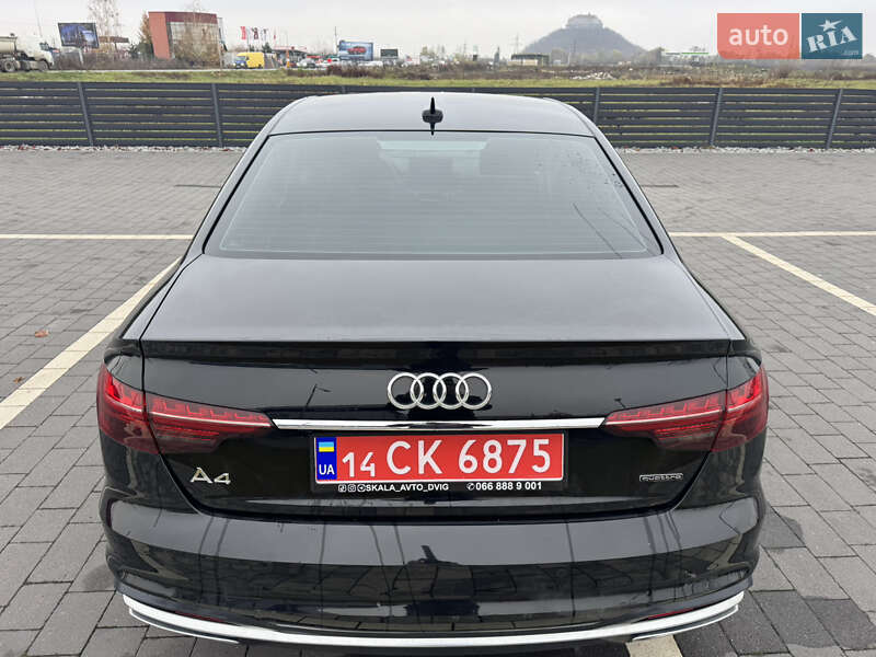 Седан Audi A4 2021 в Ужгороді