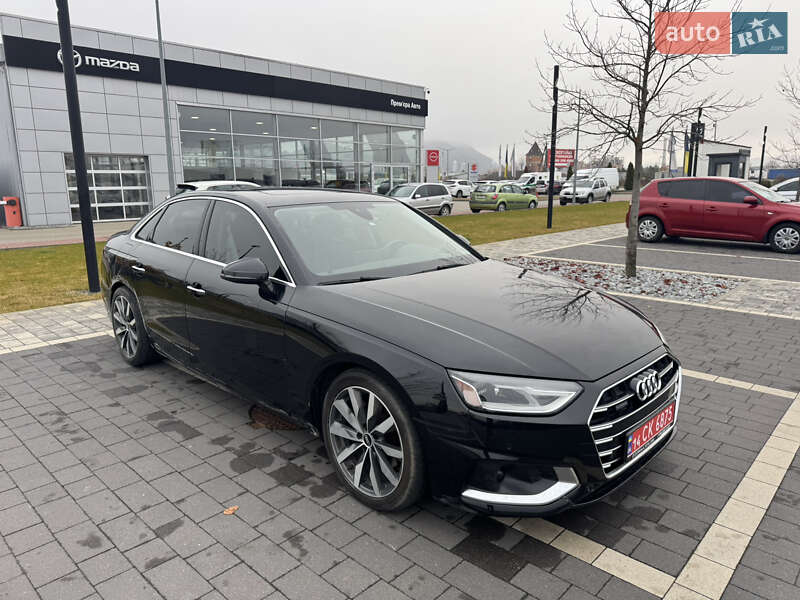 Седан Audi A4 2021 в Ужгороді