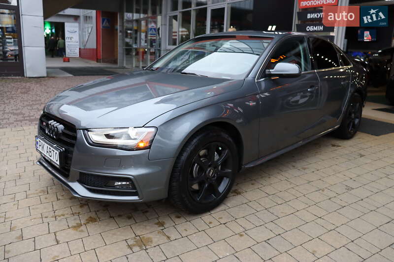 Седан Audi A4 2015 в Львові