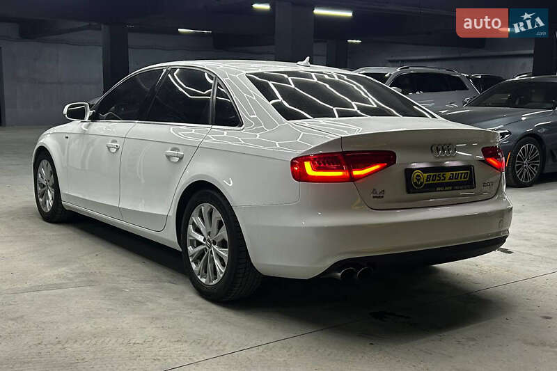Седан Audi A4 2012 в Черновцах