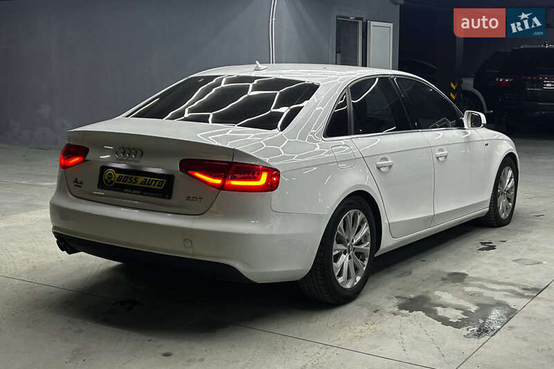 Седан Audi A4 2012 в Черновцах